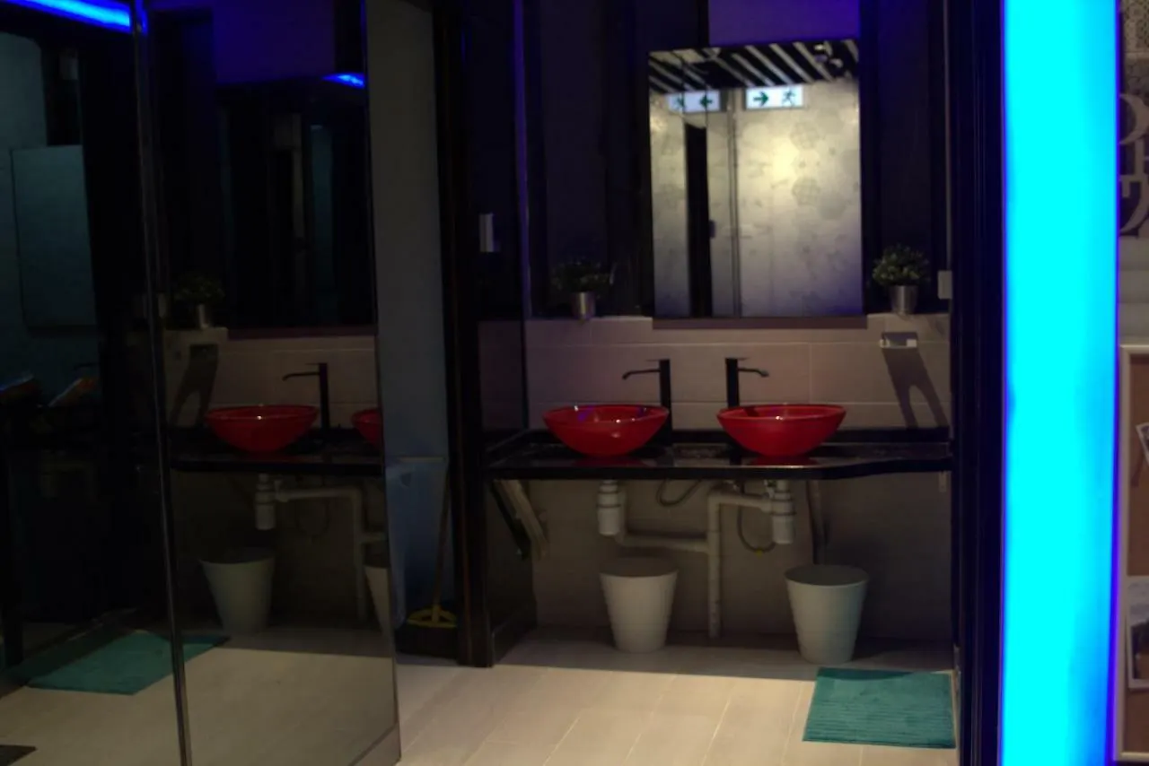 Snooze Hotel Hong Kong Capsule hotel